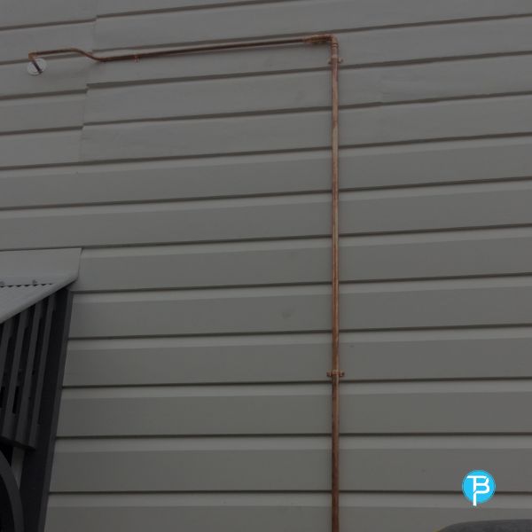 Gas fitting installation